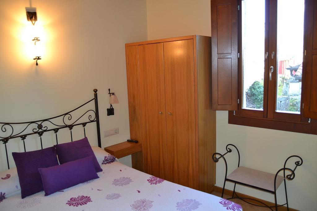 Hostal Casa Brues Boborás Habitación foto